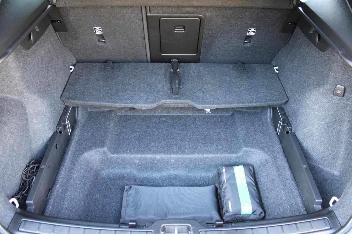 volvo-xc40-1-5-t2-2023-gasolina-1477cc