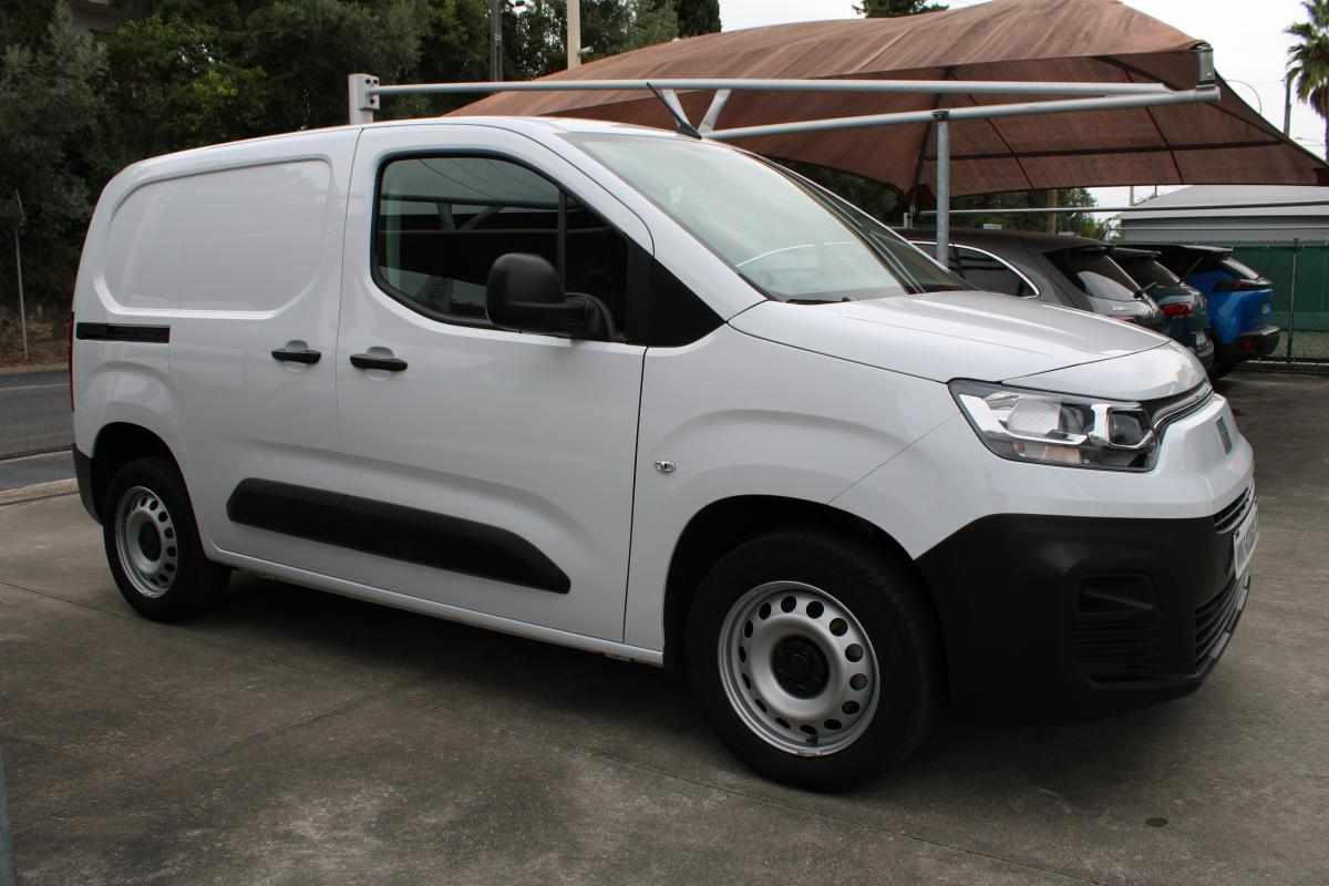 fiat-doblo-1-5-bluehdi-2023-diesel-1598cc