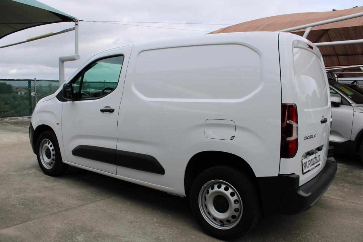 fiat-doblo-1-5-bluehdi-2023-diesel-1598cc