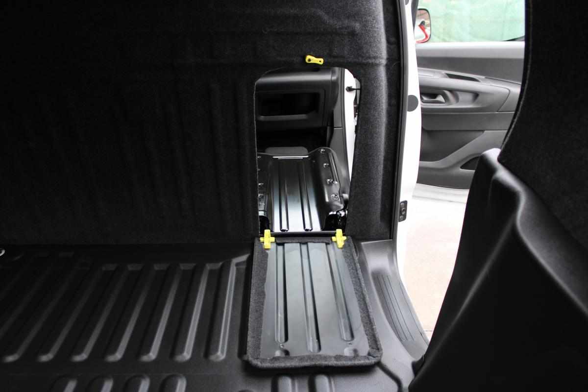 fiat-doblo-1-5-bluehdi-2023-diesel-1598cc