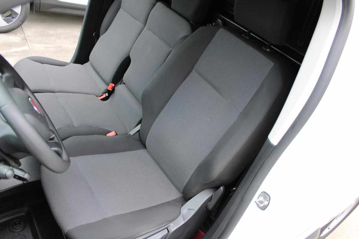 fiat-doblo-1-5-bluehdi-2023-diesel-1598cc