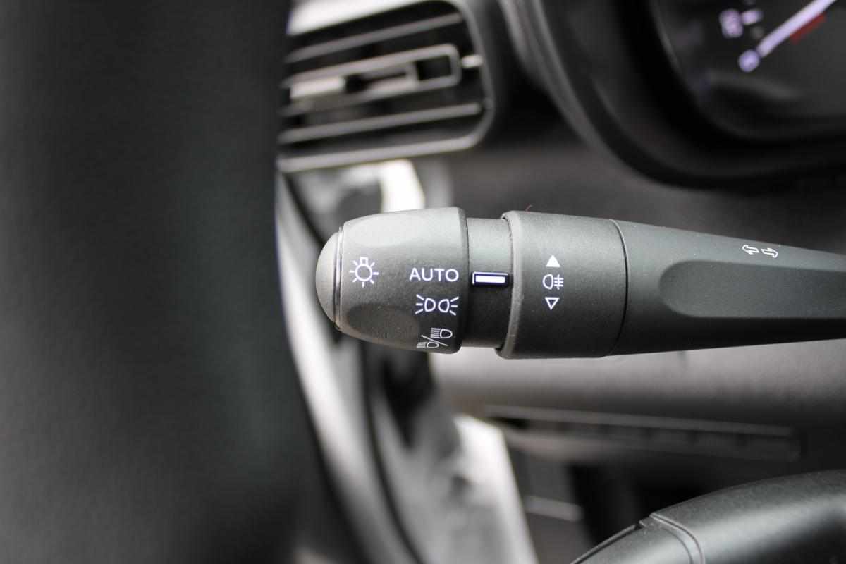 fiat-doblo-1-5-bluehdi-2023-diesel-1598cc