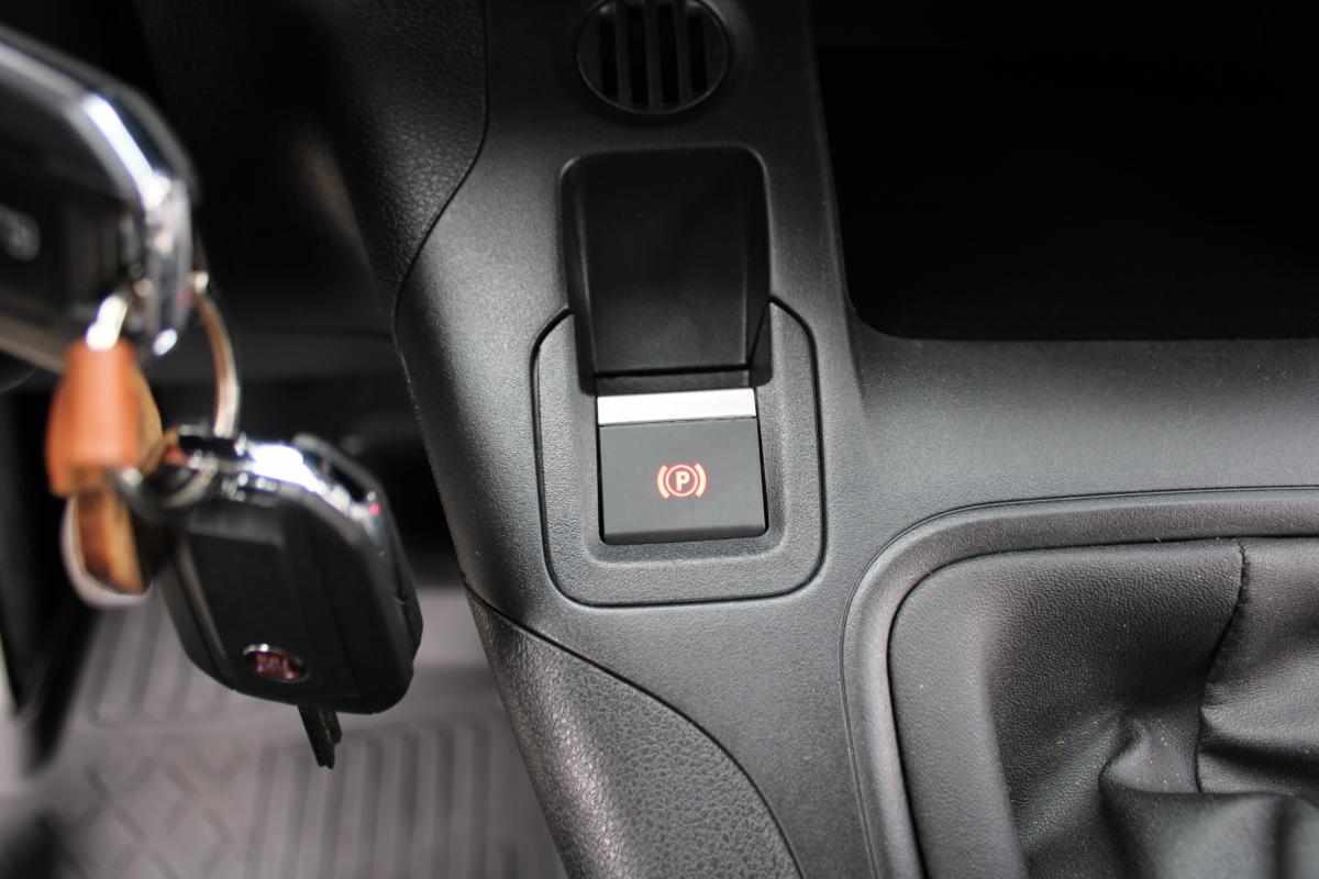 fiat-doblo-1-5-bluehdi-2023-diesel-1598cc