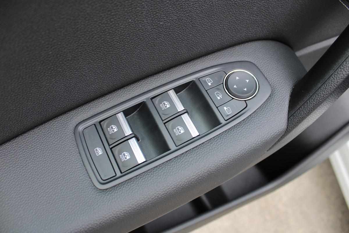 renault-captur-1-0-tce-2023-gasolina-999cc