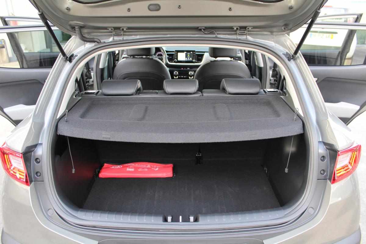 kia-stonic-1-6-crdi-2018-diesel-1582cc