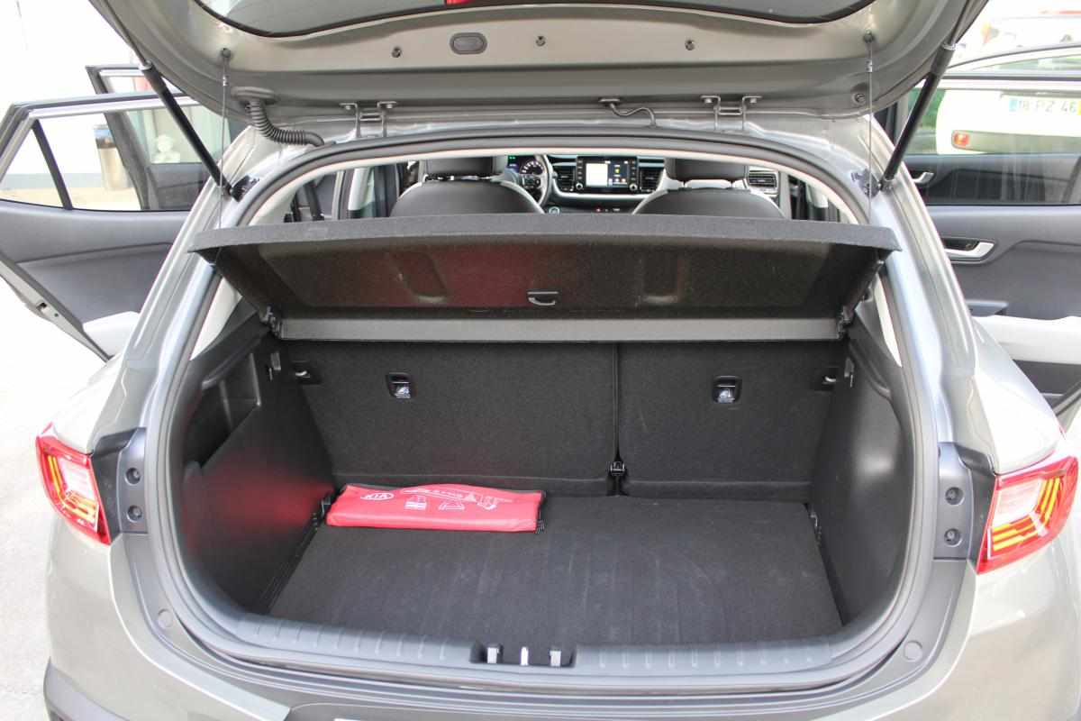 kia-stonic-1-6-crdi-2018-diesel-1582cc