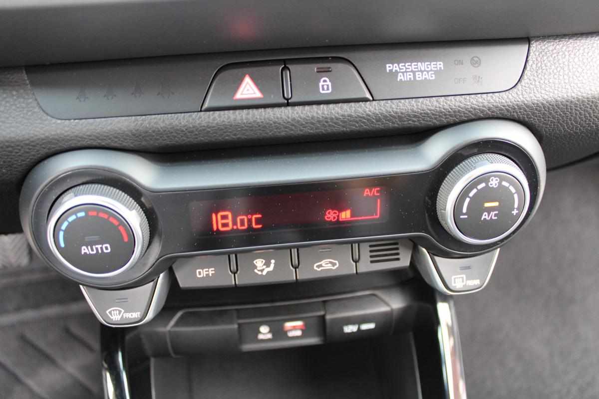 kia-stonic-1-6-crdi-2018-diesel-1582cc