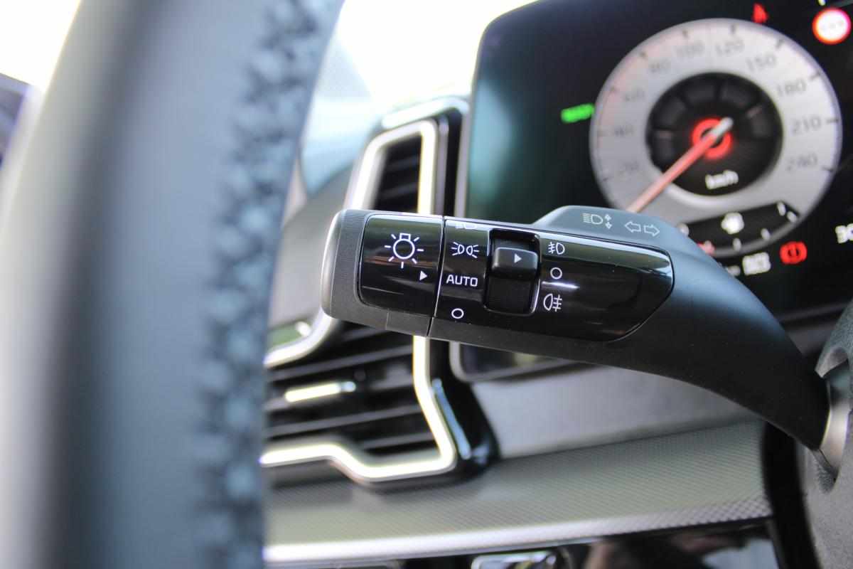 kia-sportage-1-6-hybrid-2025-gasolina-1598cc