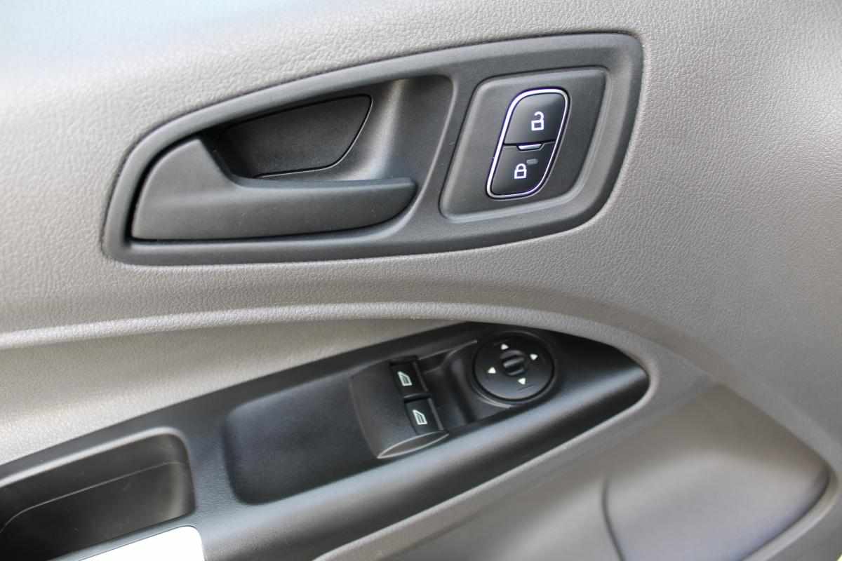ford-transit-connect-1-5-ecoblue-2019-diesel-1499cc