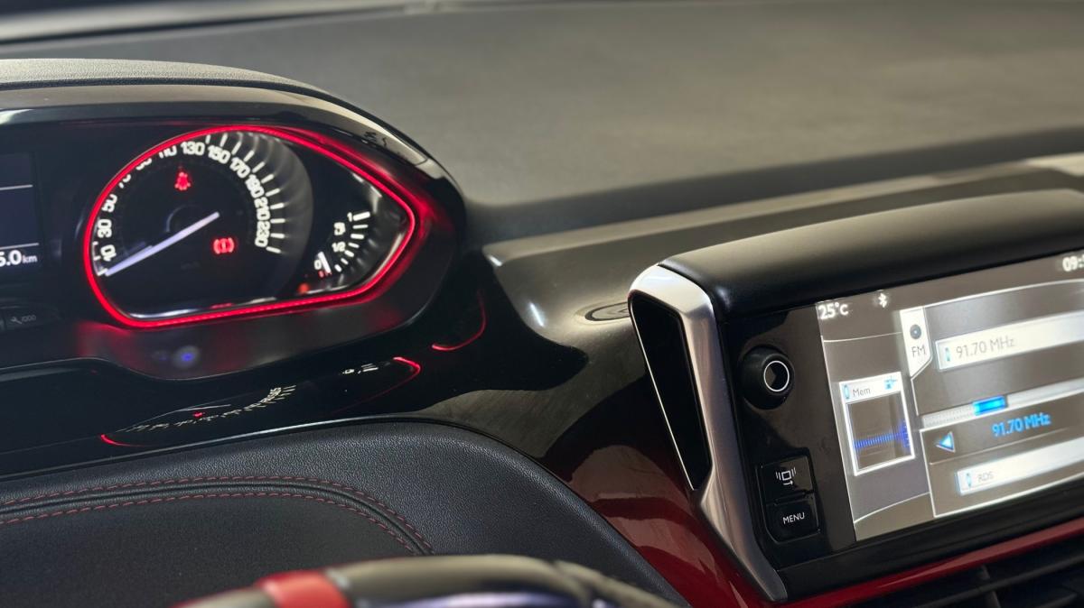 peugeot-208-2014-gasolina-1598cc