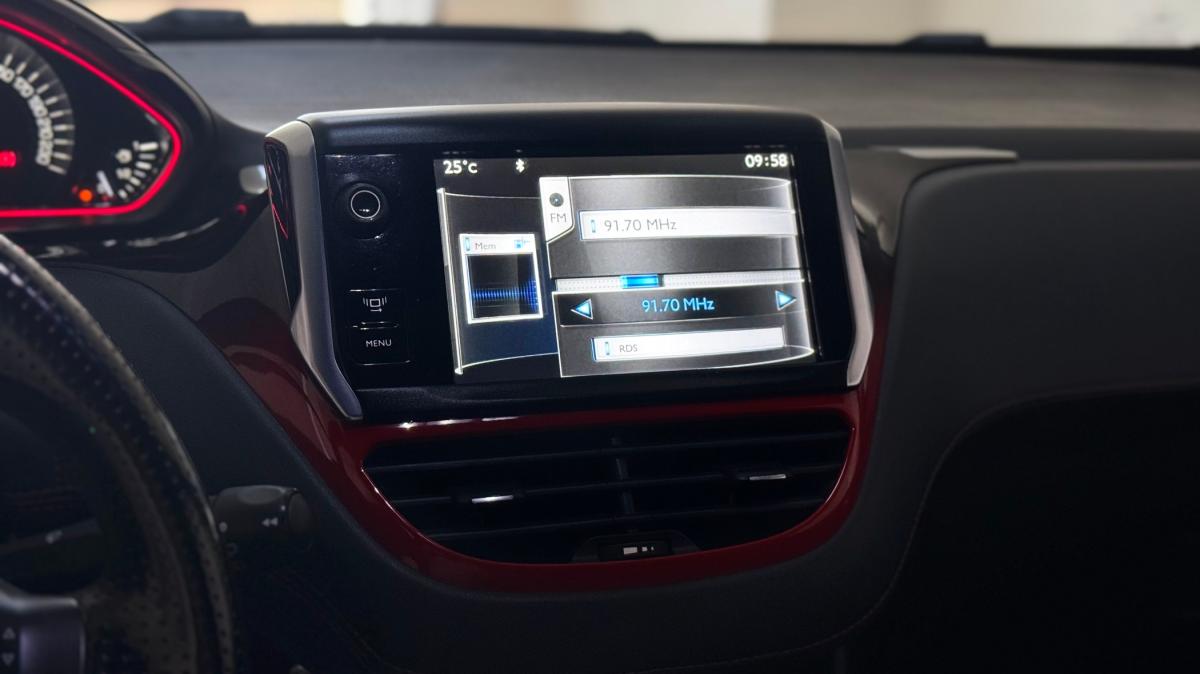 peugeot-208-2014-gasolina-1598cc