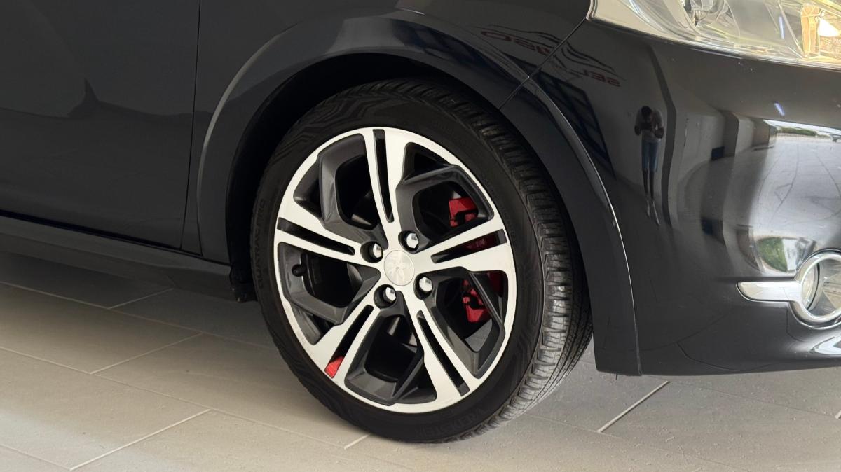 peugeot-208-2014-gasolina-1598cc