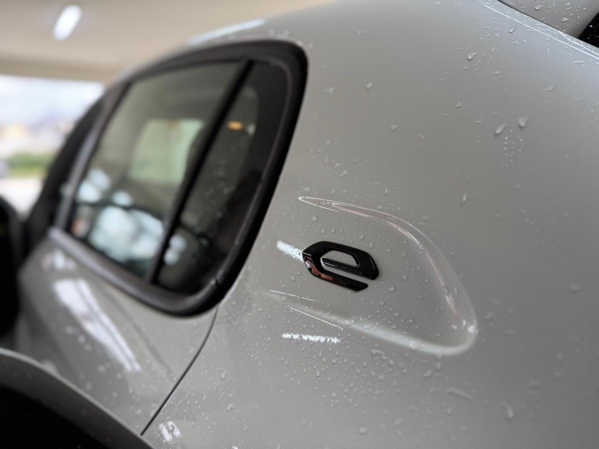 peugeot-208-2020-eletrico-0cc