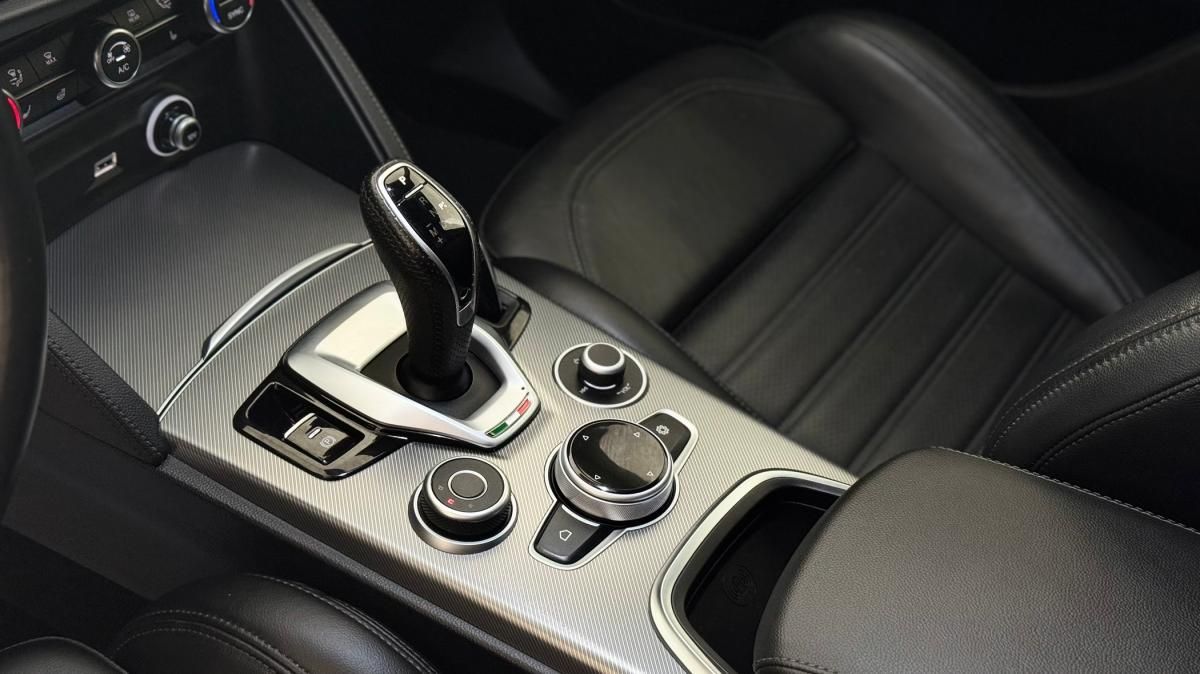 alfa-romeo-stelvio-2022-diesel-2143cc