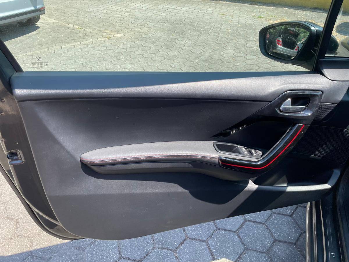 peugeot-208-2016-diesel-1560cc