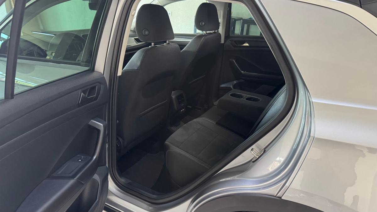 volkswagen-t-roc-2023-gasolina-999cc