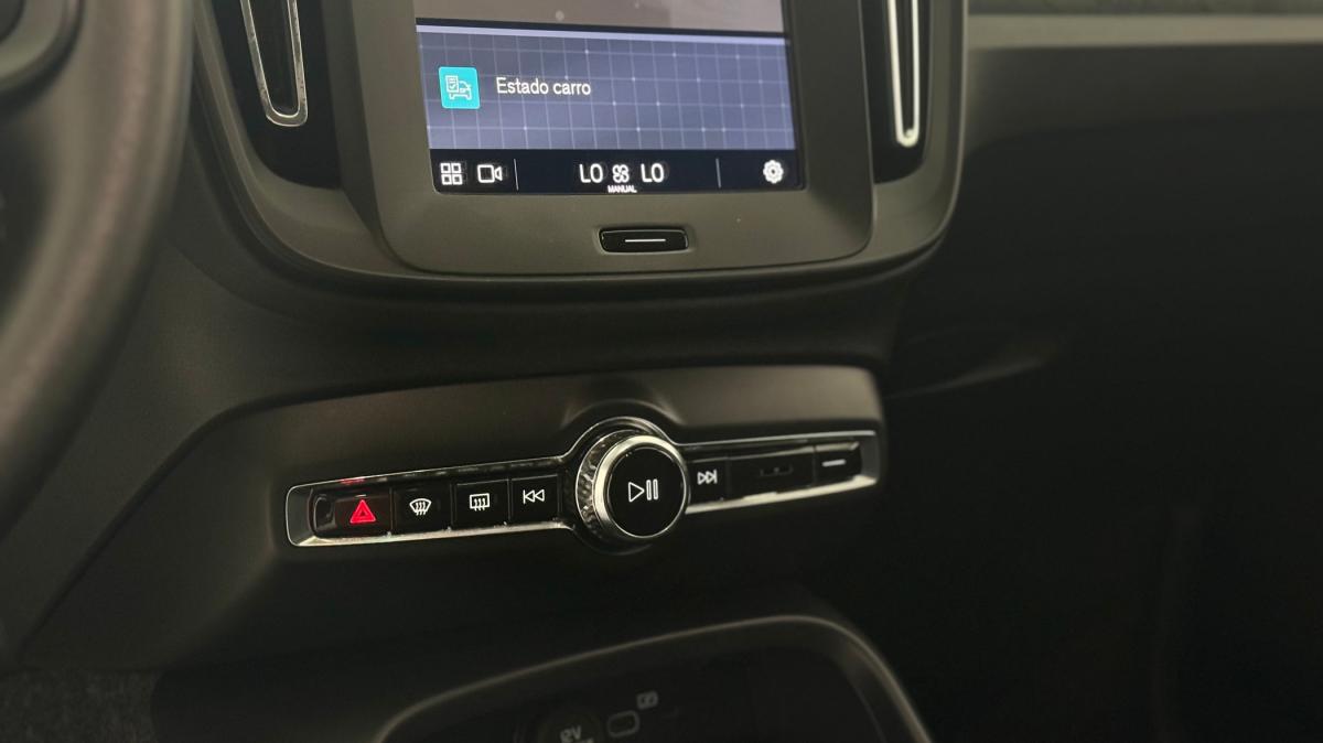 volvo-xc40-2025-gasolina-1969cc