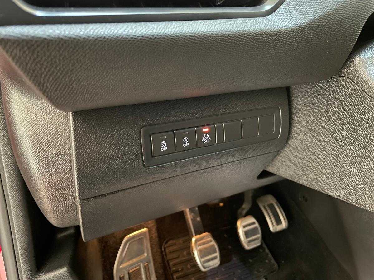 peugeot-308-2018-gasolina-1598cc
