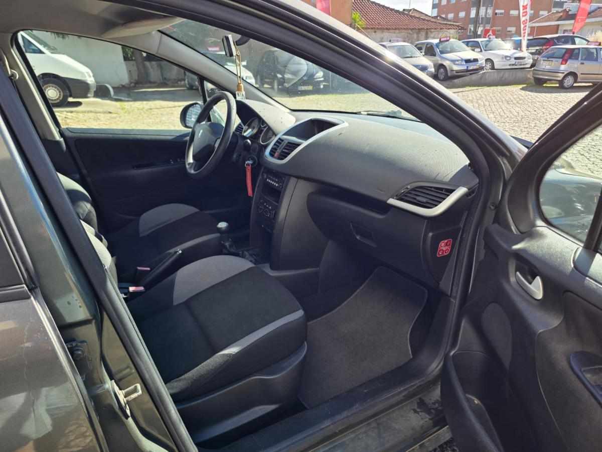 peugeot-207-1-4-hdi-2009-diesel-1398cc