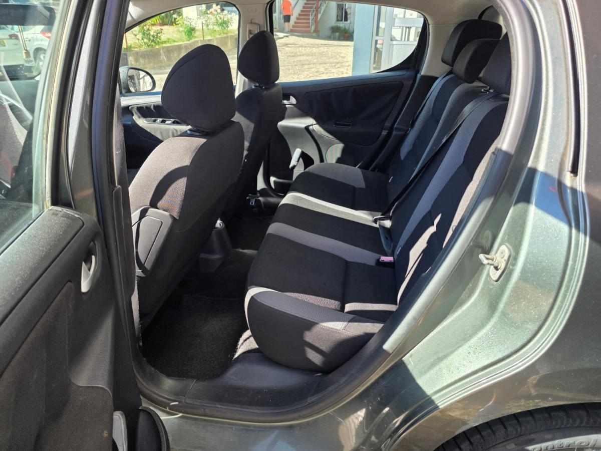 peugeot-207-1-4-hdi-2009-diesel-1398cc