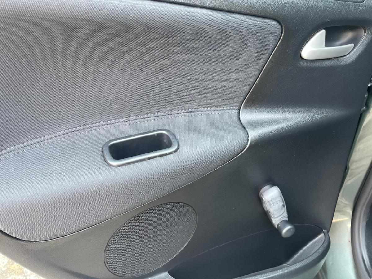 peugeot-207-1-4-hdi-2009-diesel-1398cc