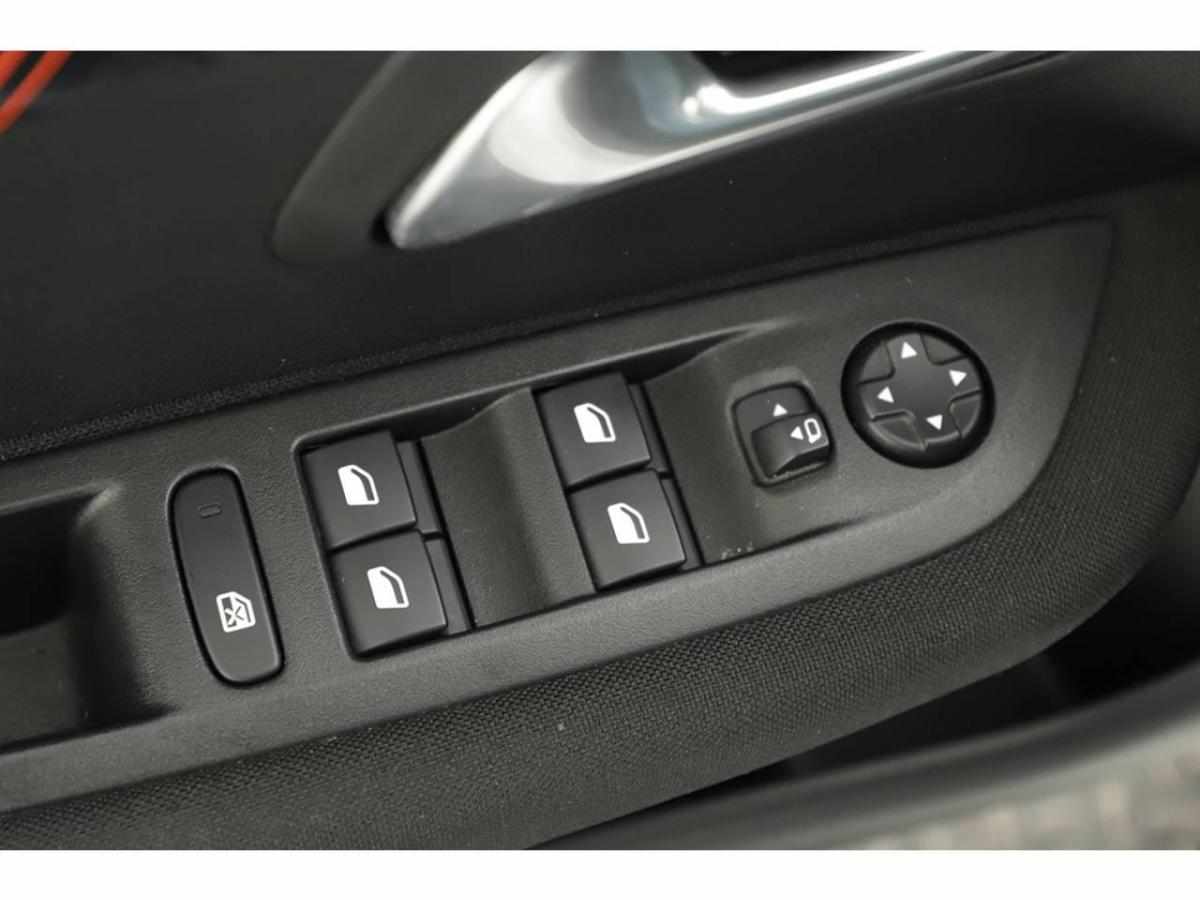 peugeot-208-1-2-puretech-2020-gasolina-1199cc