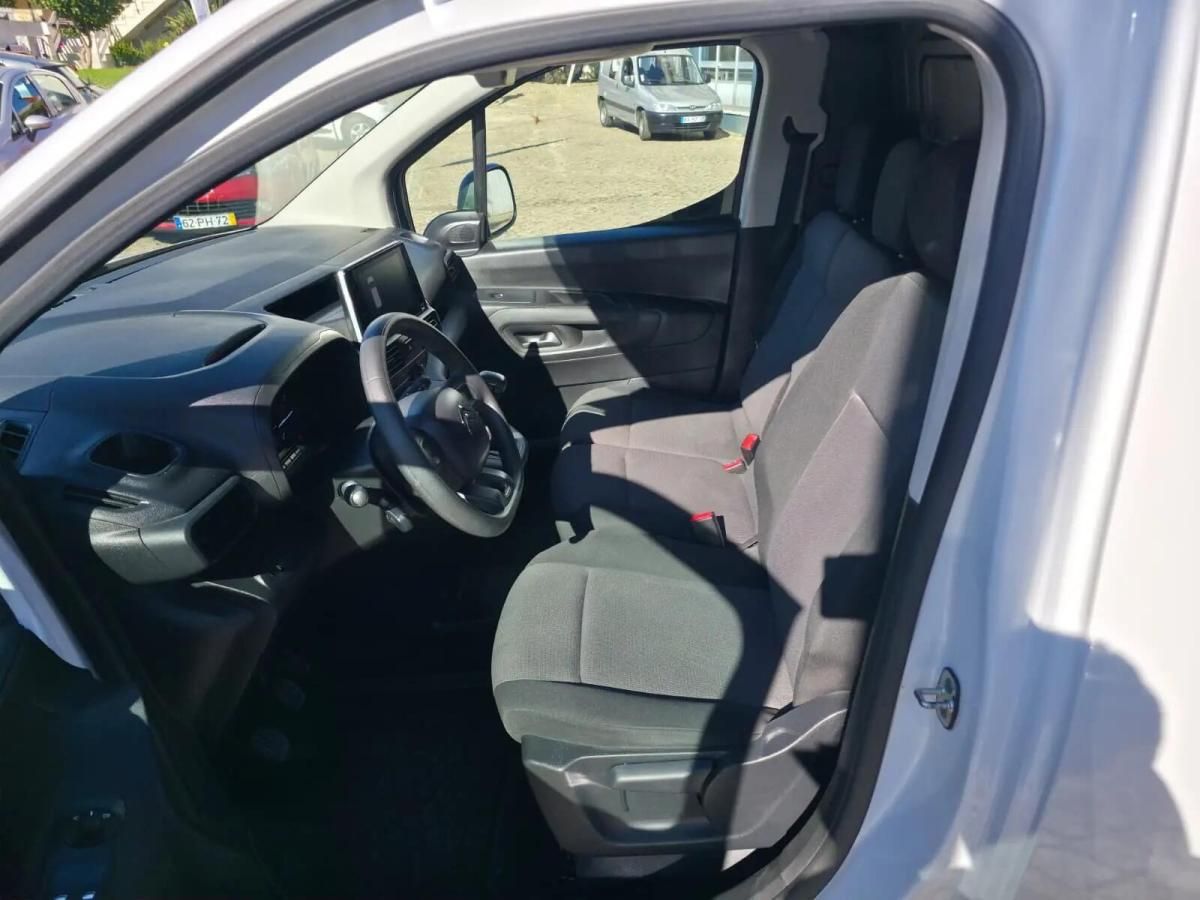 citroen-berlingo-2023-diesel-1499cc