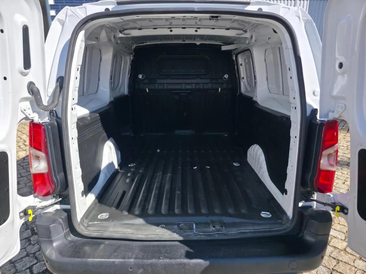 citroen-berlingo-2023-diesel-1499cc