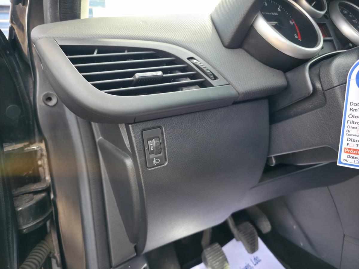 peugeot-207-1-4-hdi-2010-diesel-1398cc