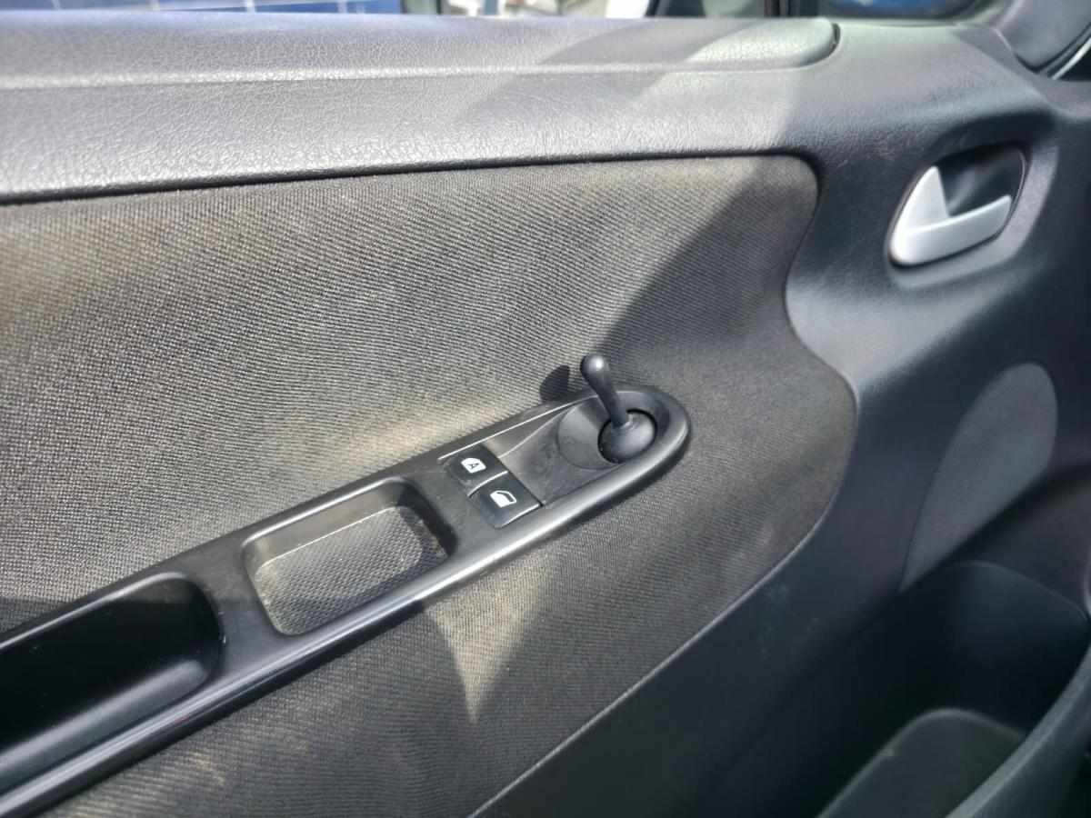 peugeot-207-1-4-hdi-2010-diesel-1398cc