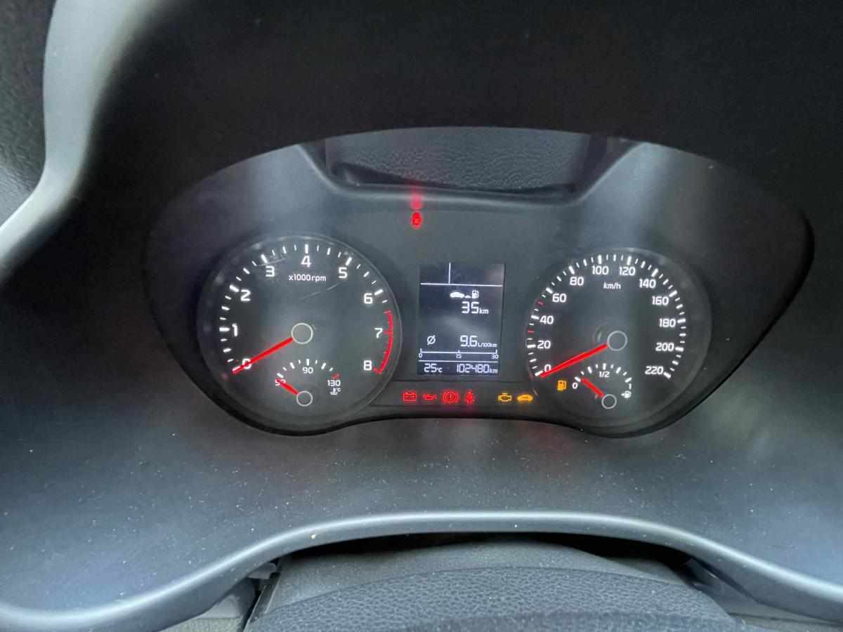 kia-stonic-1-2-84cv-2022-gasolina-1197cc