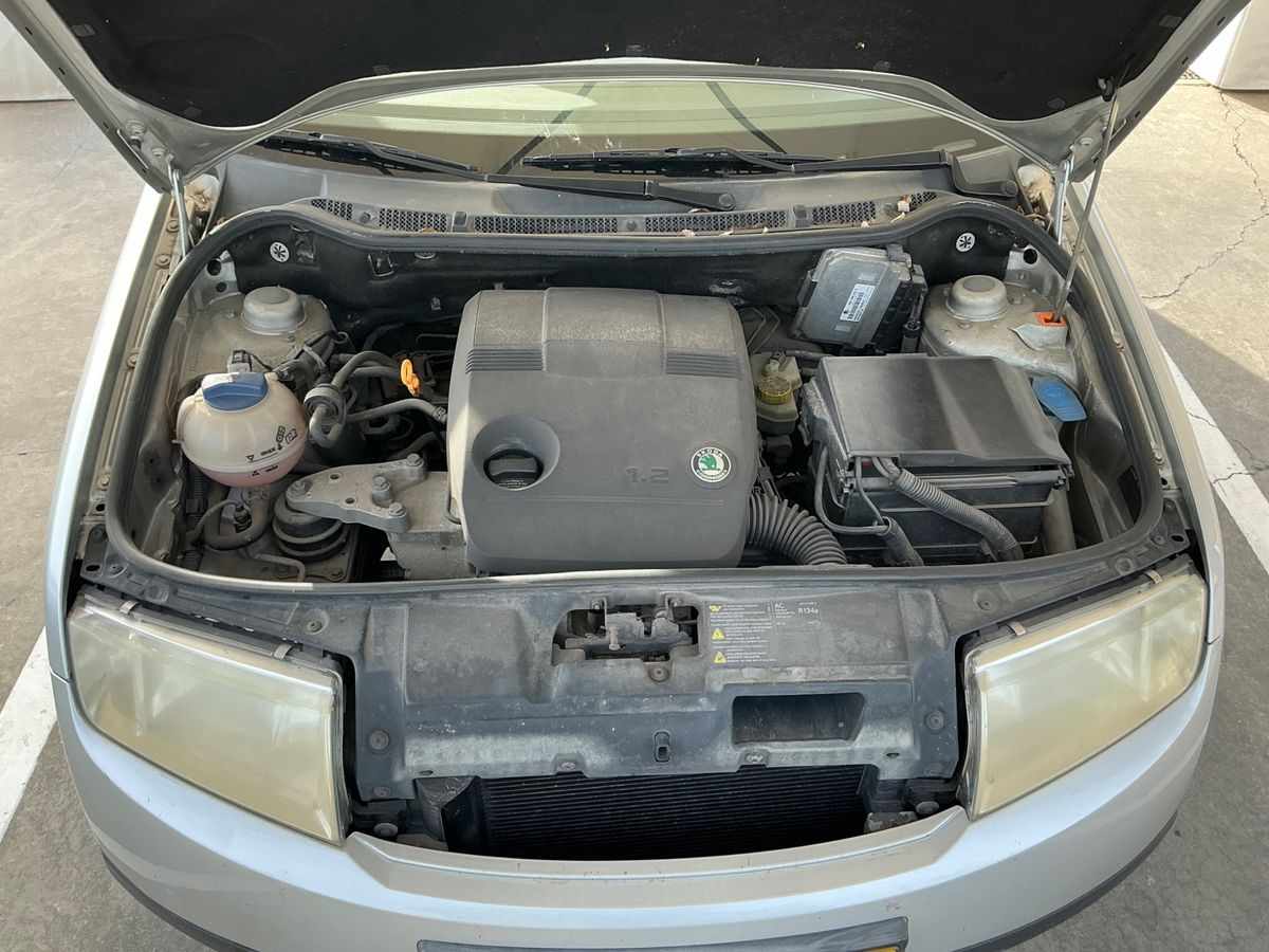 skoda-fabia-1-2-54cv-2002-gasolina-1198cc