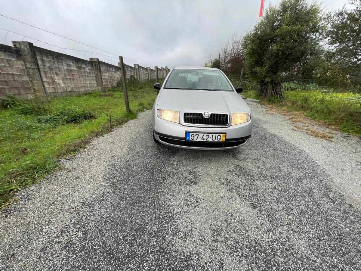 skoda-fabia-1-2-54cv-2002-gasolina-1198cc