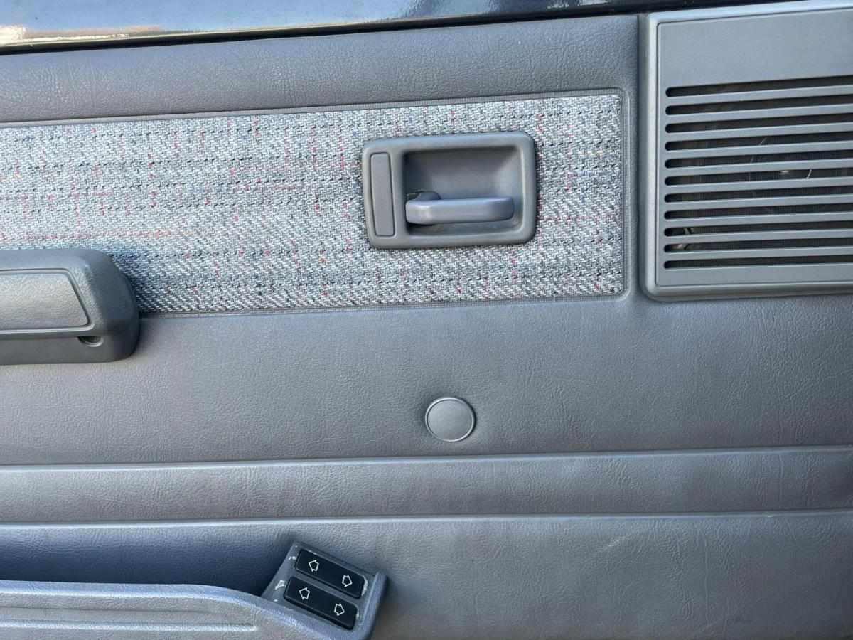 peugeot-205-1990-gasolina-1124cc