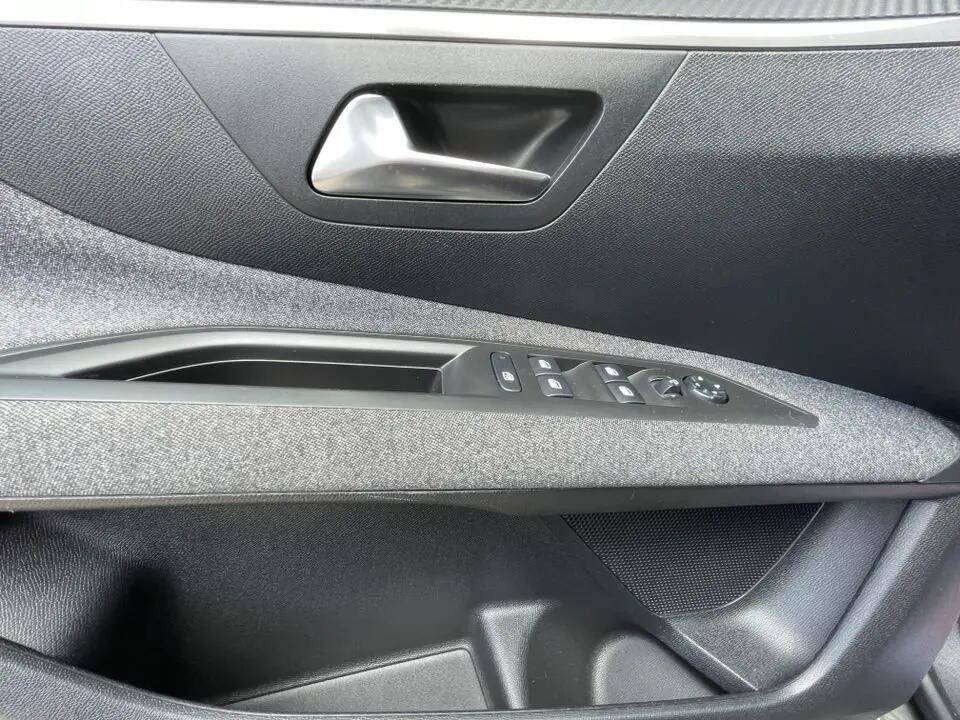 peugeot-3008-2018-diesel-1499cc