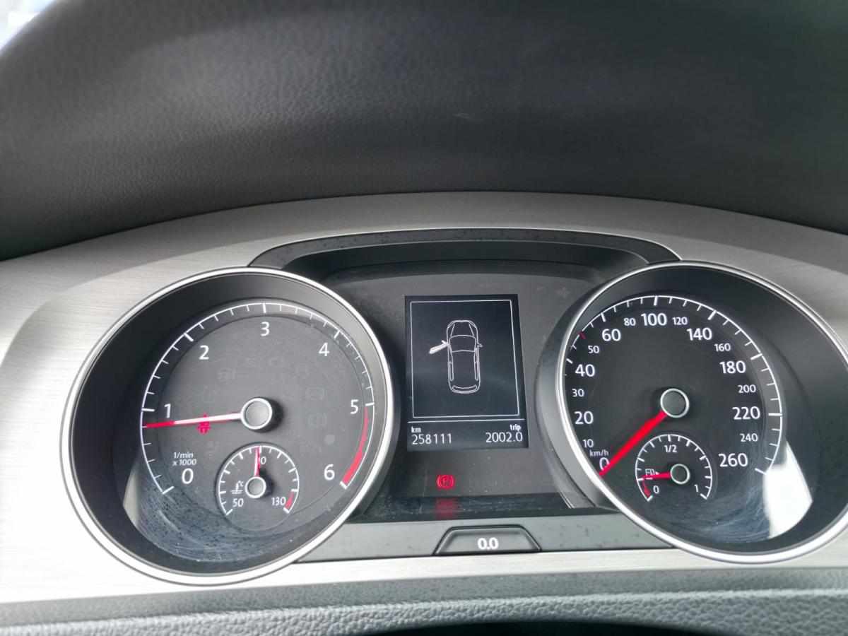 volkswagen-golf-1-6-tdi-bluemotion-2014-diesel-1598cc