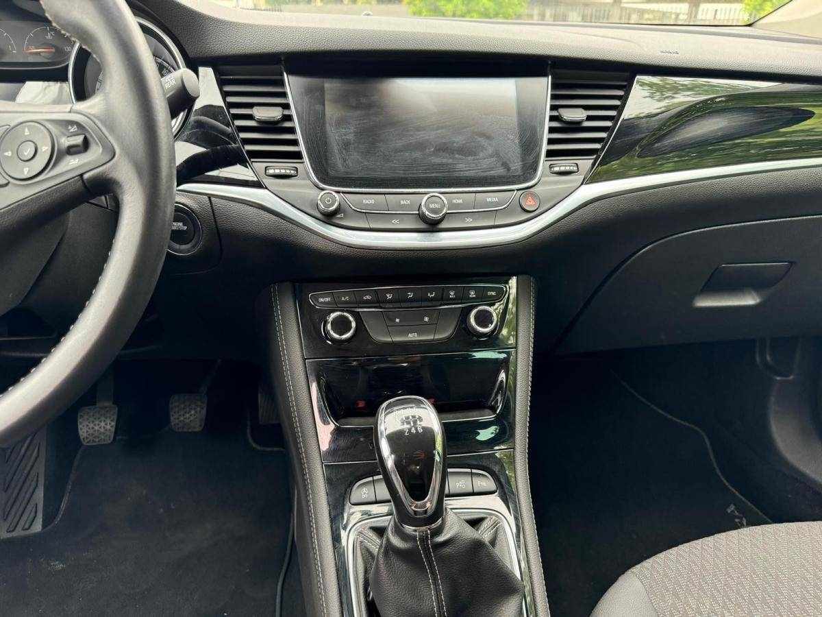opel-astra-sport-tourer-2017-diesel-1598cc