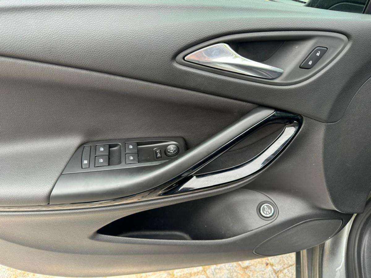 opel-astra-sport-tourer-2017-diesel-1598cc