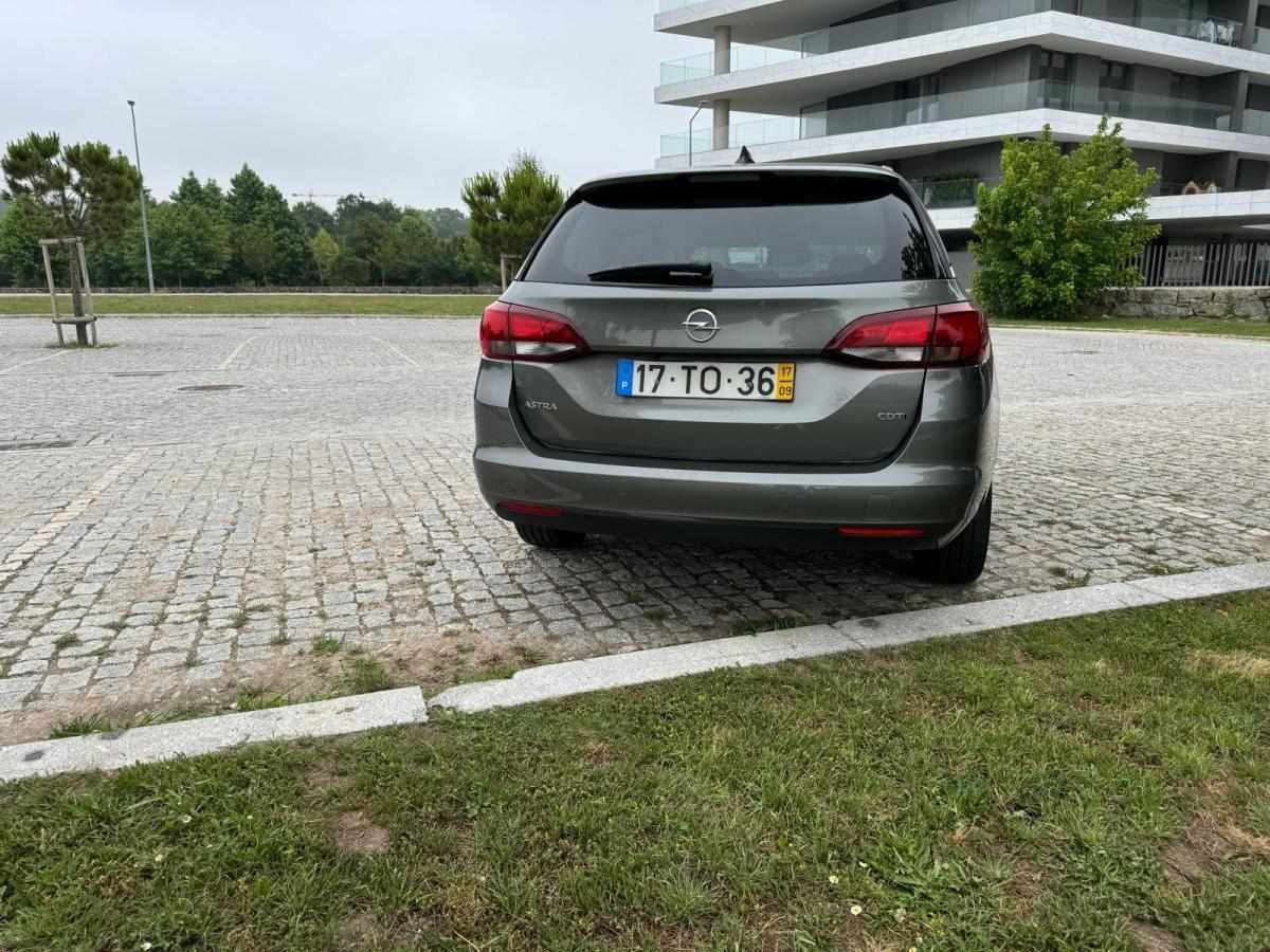 opel-astra-sport-tourer-2017-diesel-1598cc