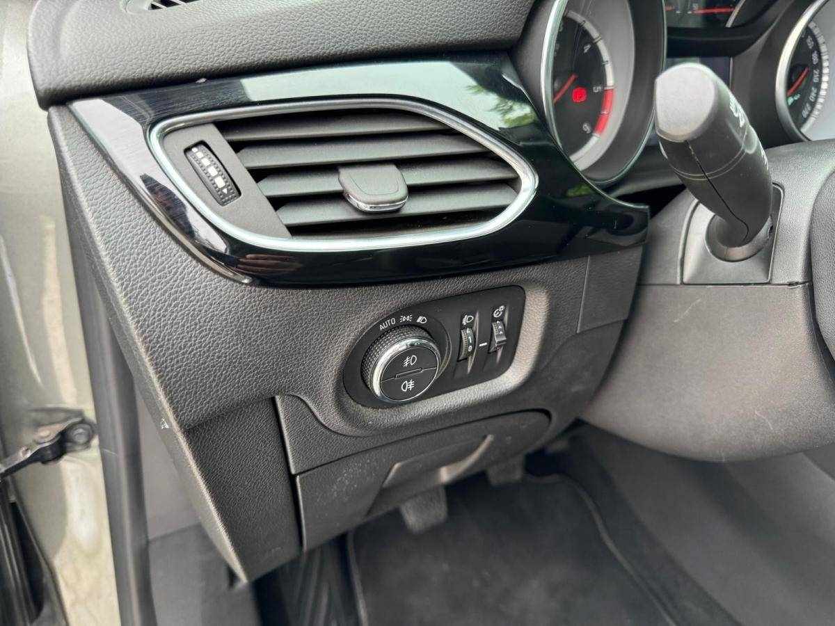 opel-astra-sport-tourer-2017-diesel-1598cc