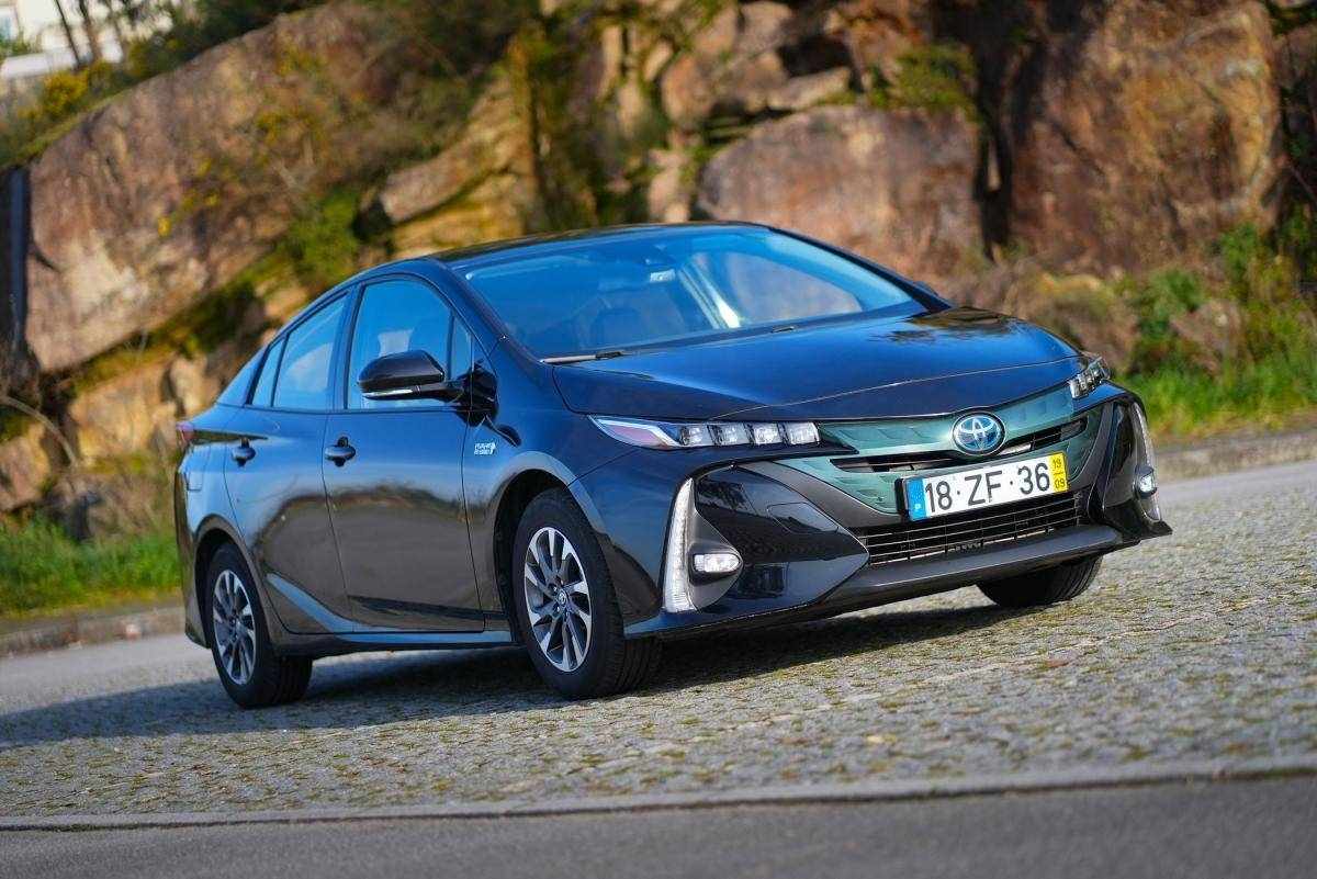 toyota-prius-2019-hibrido-a-gasolina-1798cc