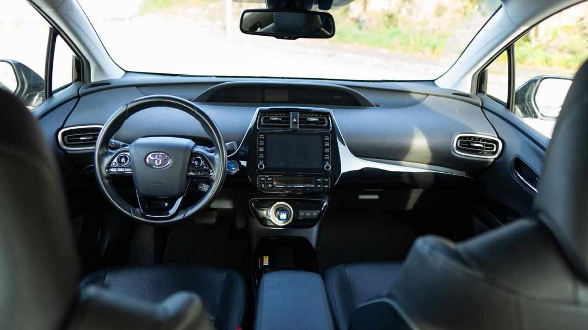 toyota-prius-2019-hibrido-a-gasolina-1798cc