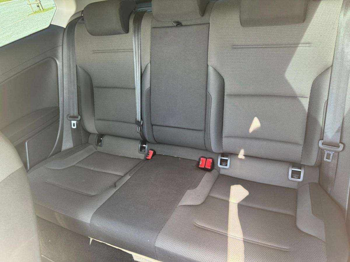 volkswagen-golf-2017-diesel-1598cc