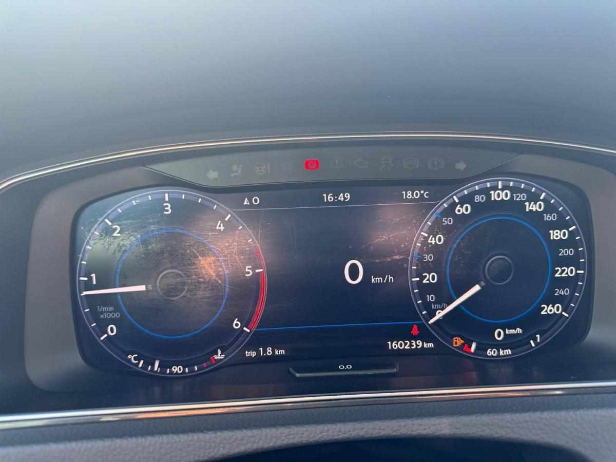 volkswagen-golf-2017-diesel-1598cc
