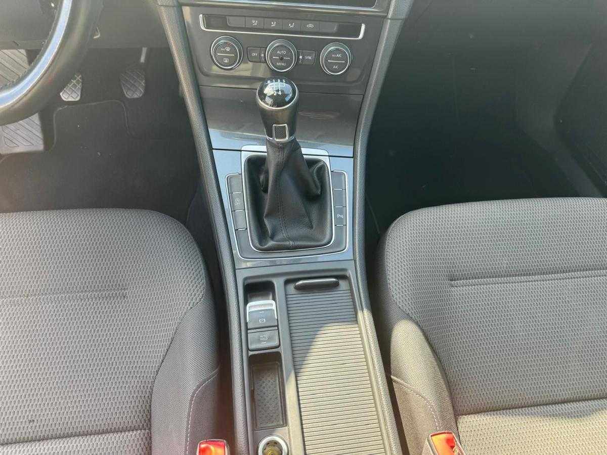volkswagen-golf-2017-diesel-1598cc