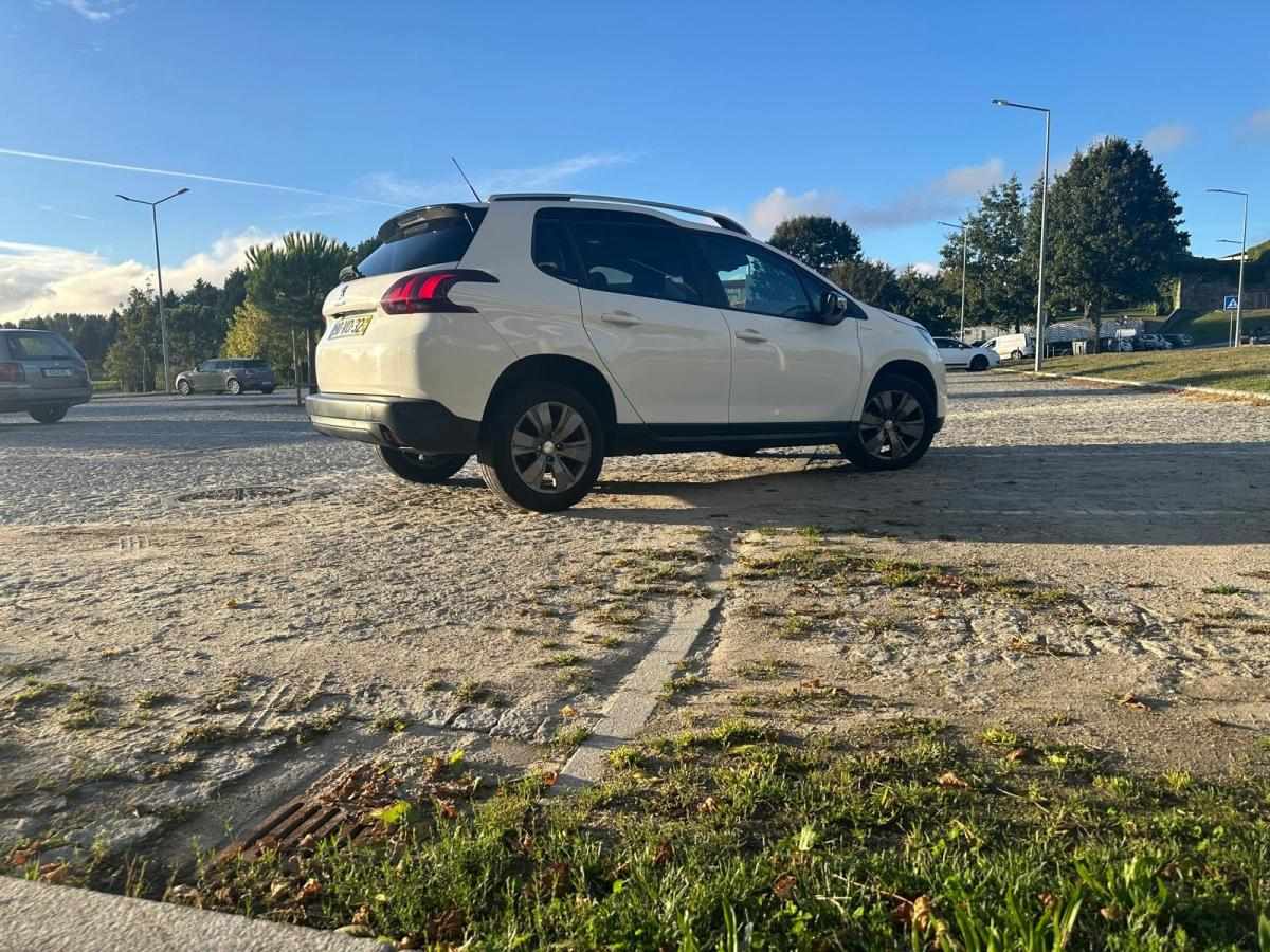 peugeot-2008-2018-diesel-1499cc