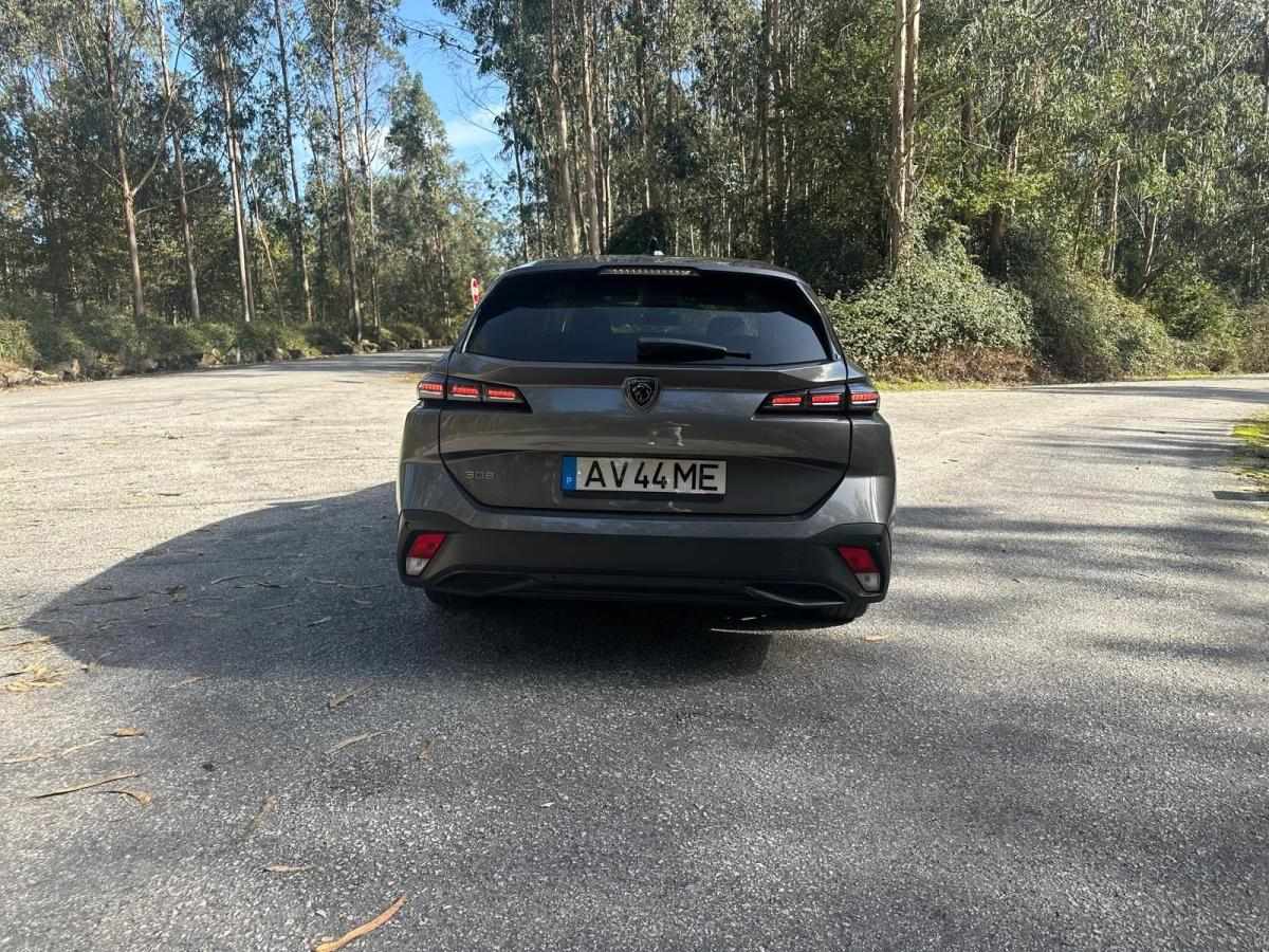 peugeot-308-sw-2022-diesel-1499cc