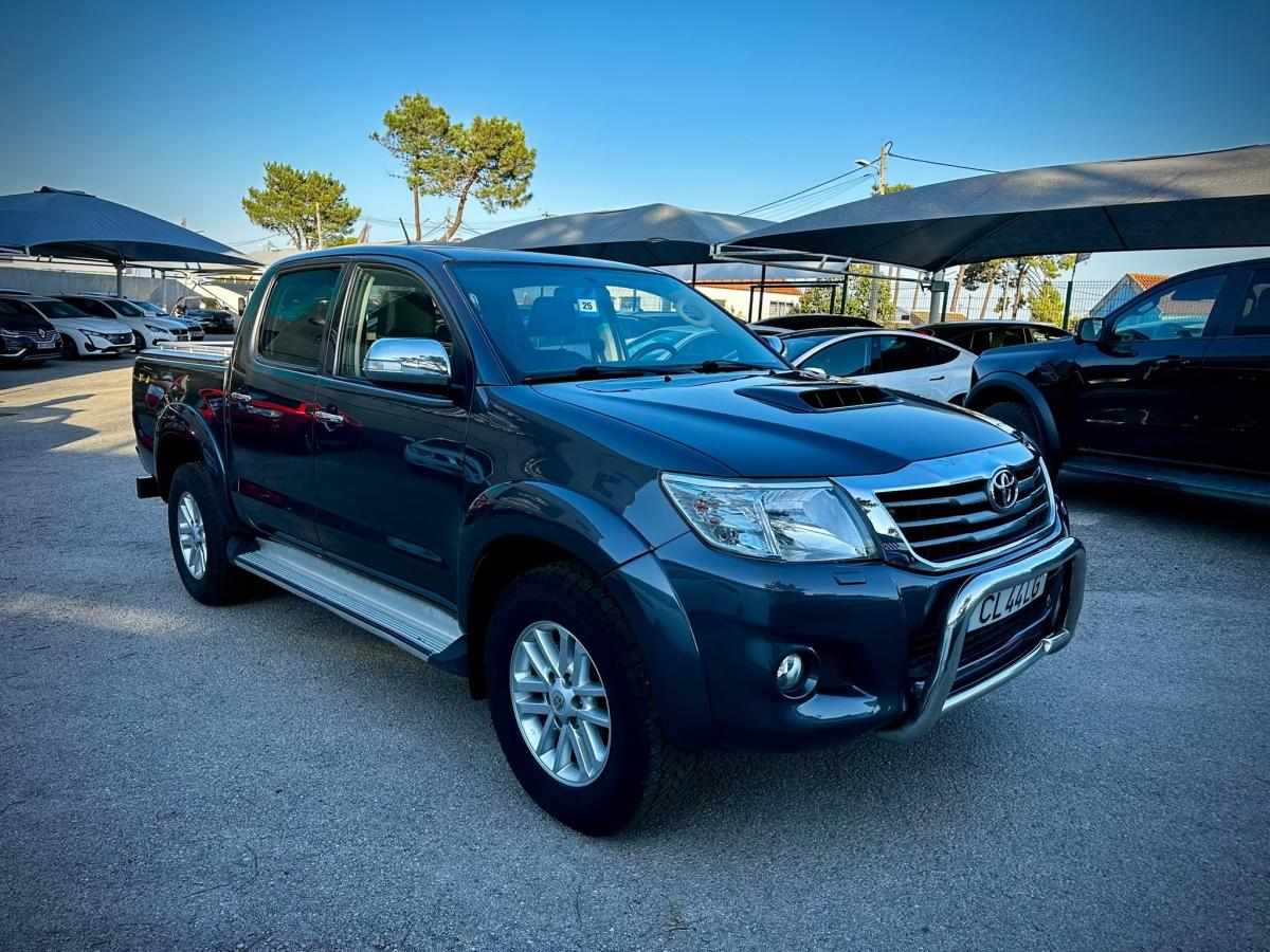toyota-hilux-2014-diesel-2494cc