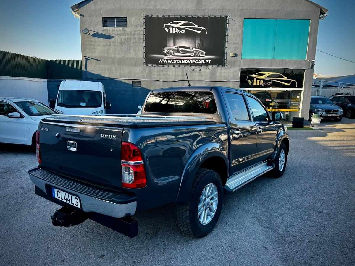toyota-hilux-2014-diesel-2494cc