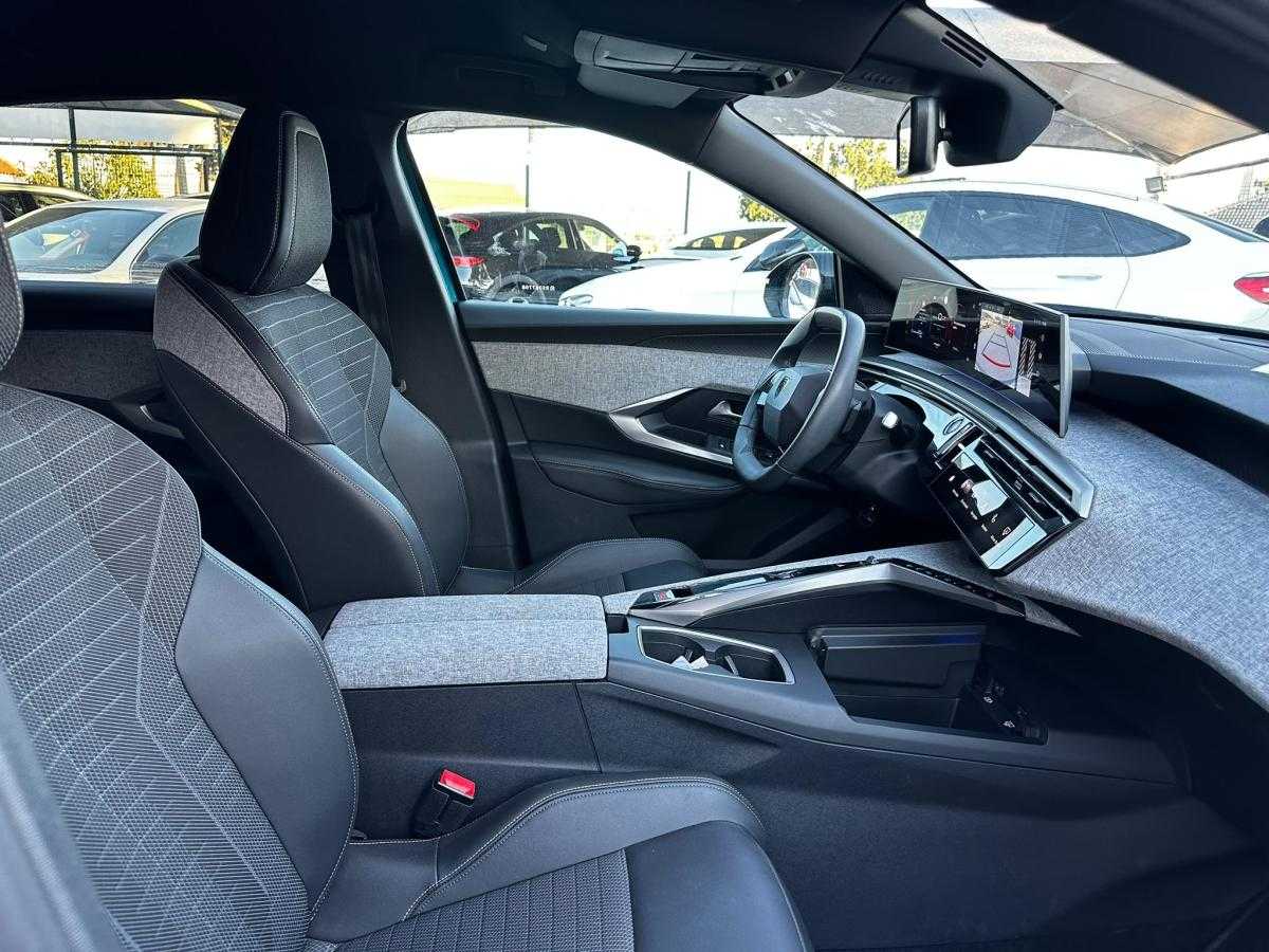 peugeot-e-3008-2024-eletrico-0cc